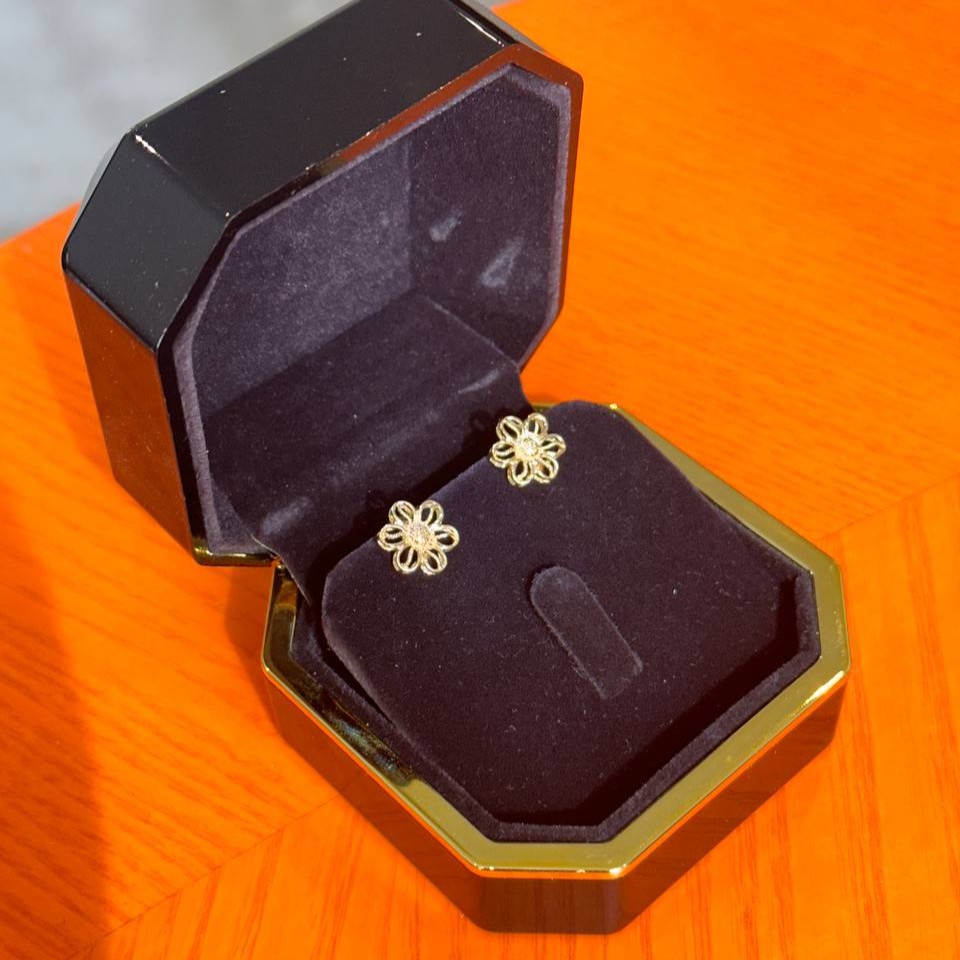 Rose earrings
