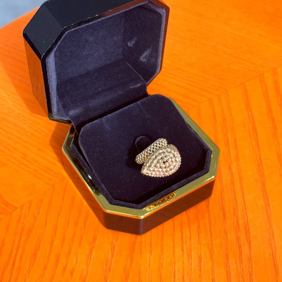 Cascade ring