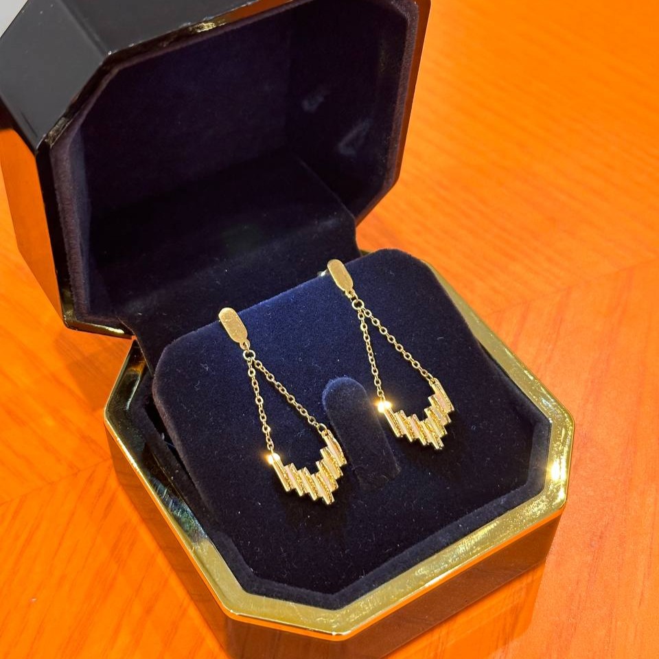 Lily earrings