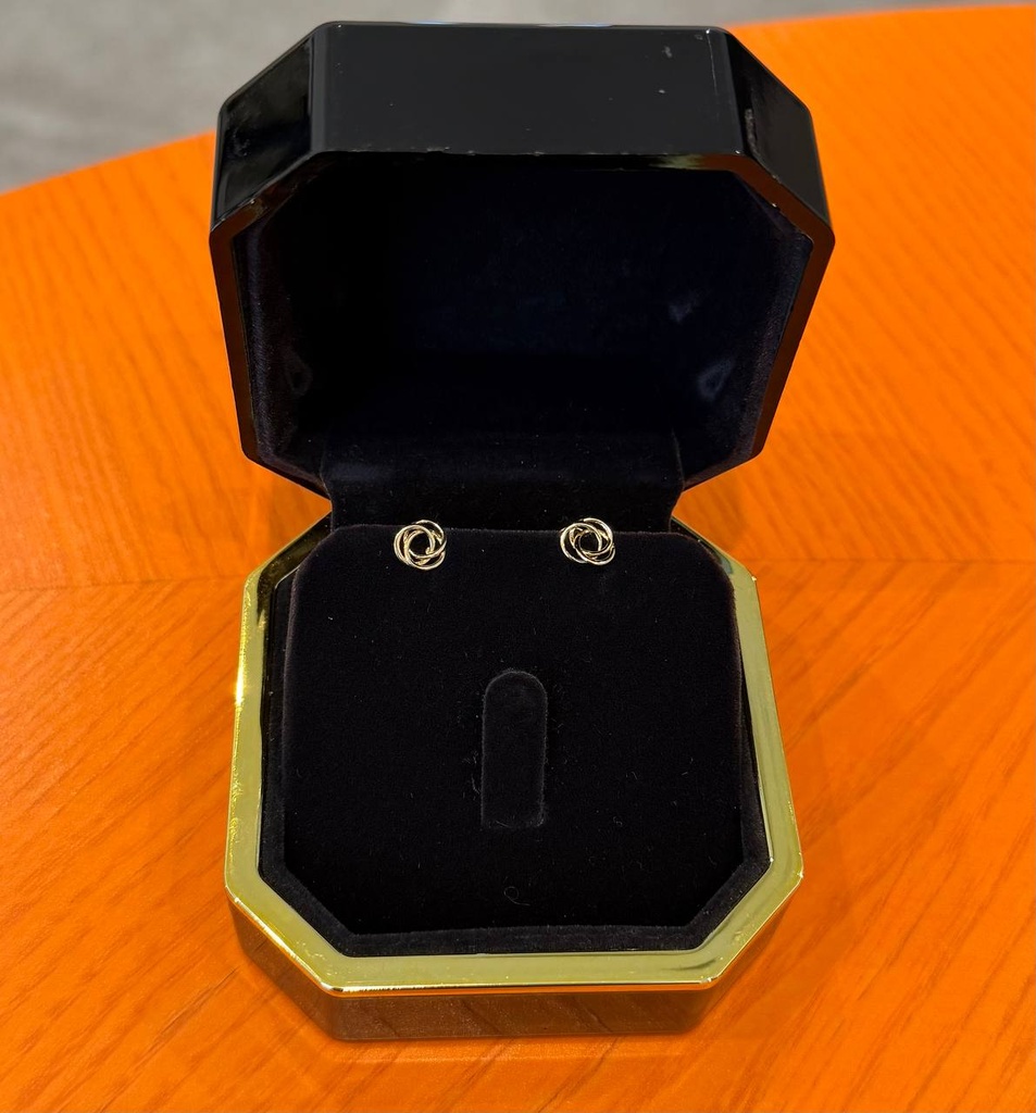 Light flower earrings