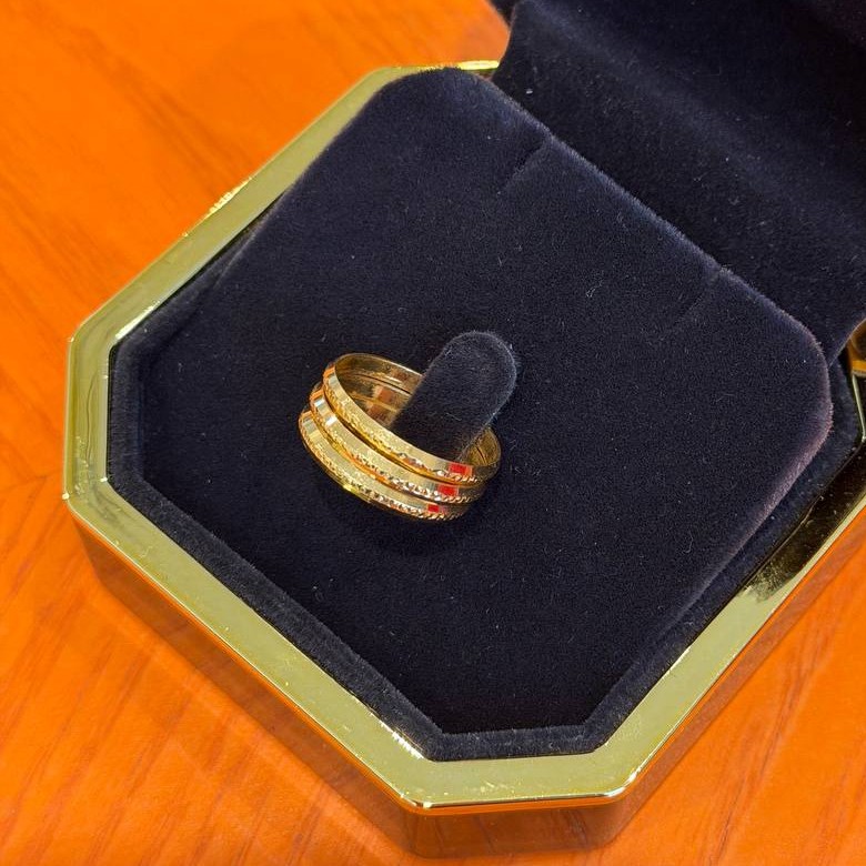 Dotted ring (Marami)