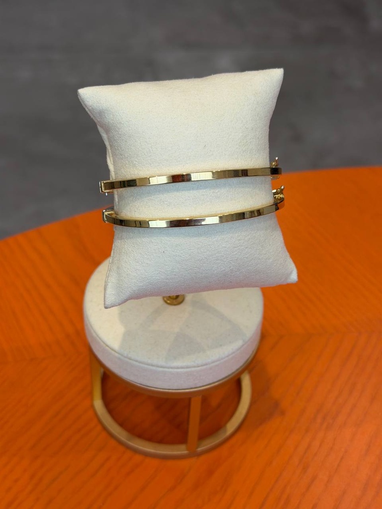 Two-tone bangle