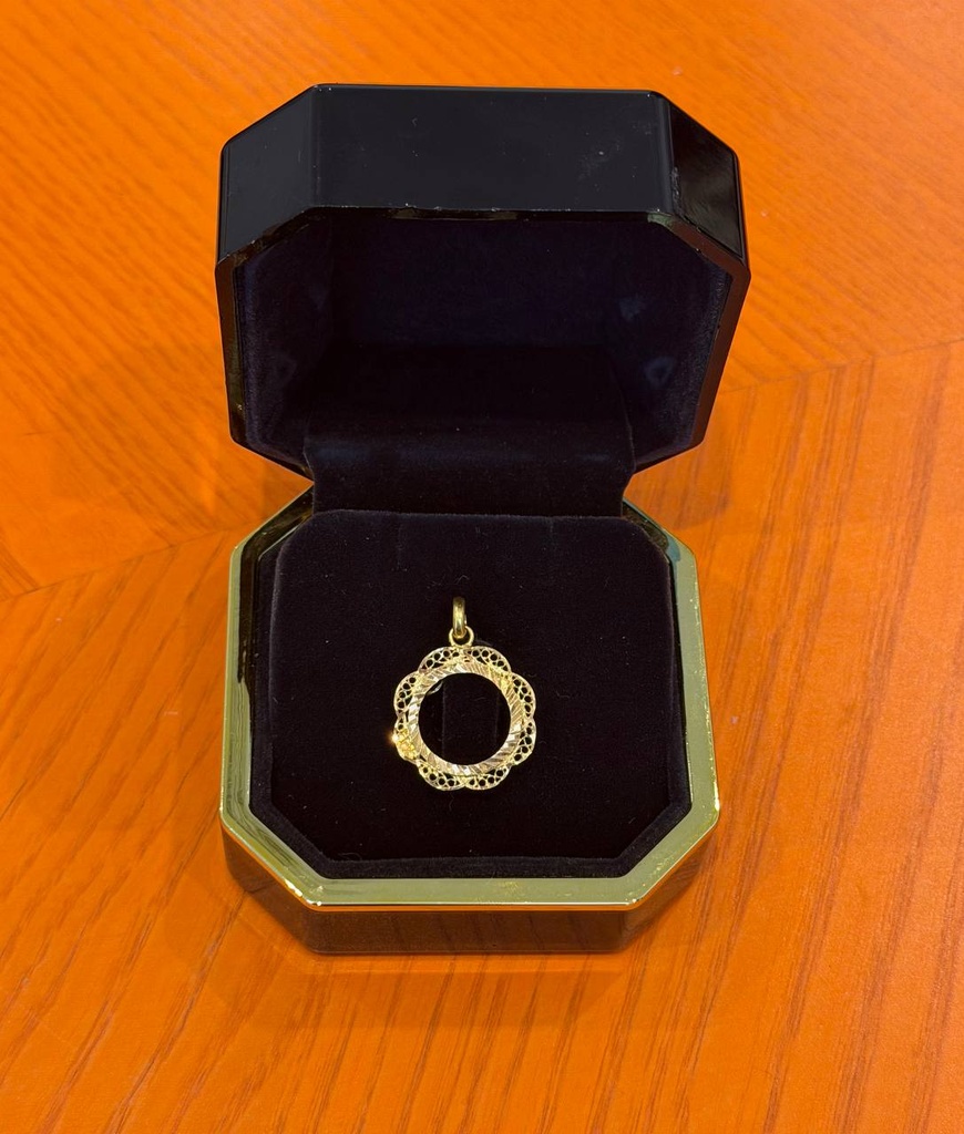Quarter lira frame