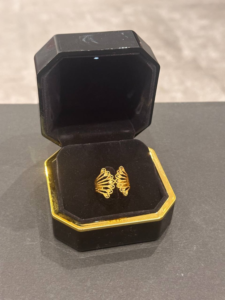Peacock Ring