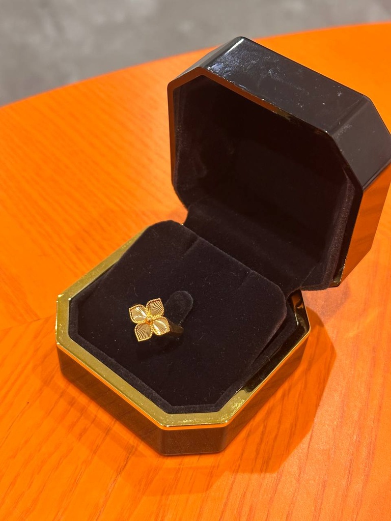 Clover Ring 1