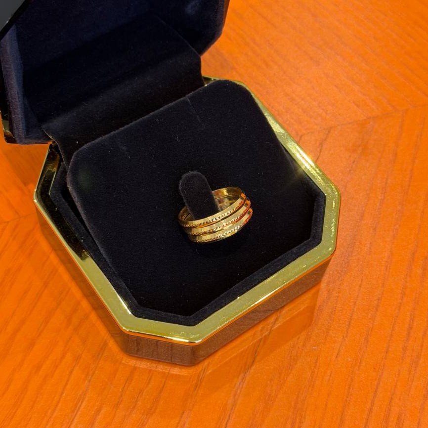 Dotted ring (Marami)