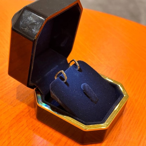 أقراط قلب صغيرة