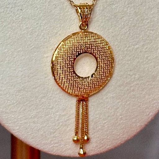 Big circle charm