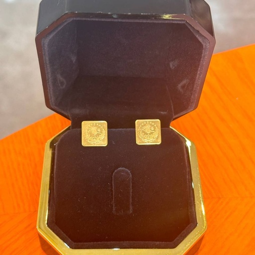 Girl quarter liras square earrings